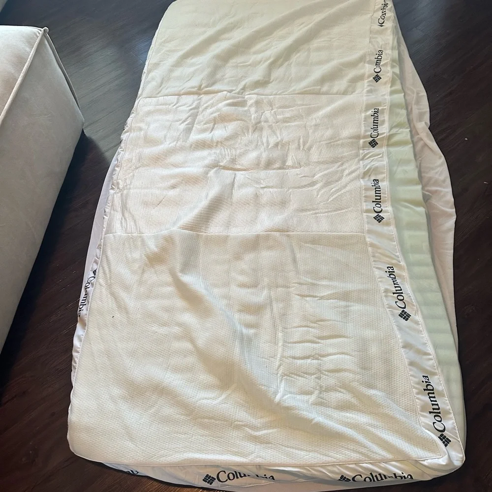 Twin Size Columbia Super Cool Mattress Topper with Machine Washable Cover